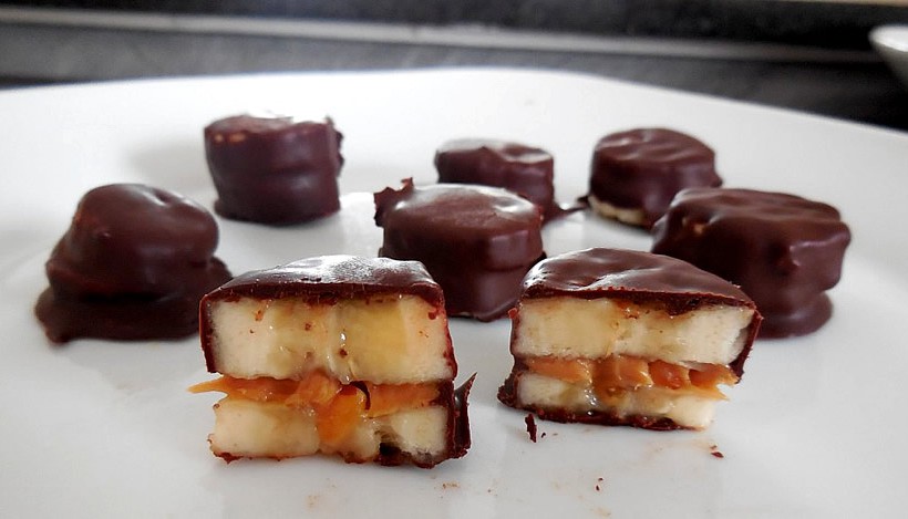Tierleidfrei genießen: Bananen-Erdnuss-Pralinen Tierleidfrei genießen: Bananen-Erdnuss-Pralinen