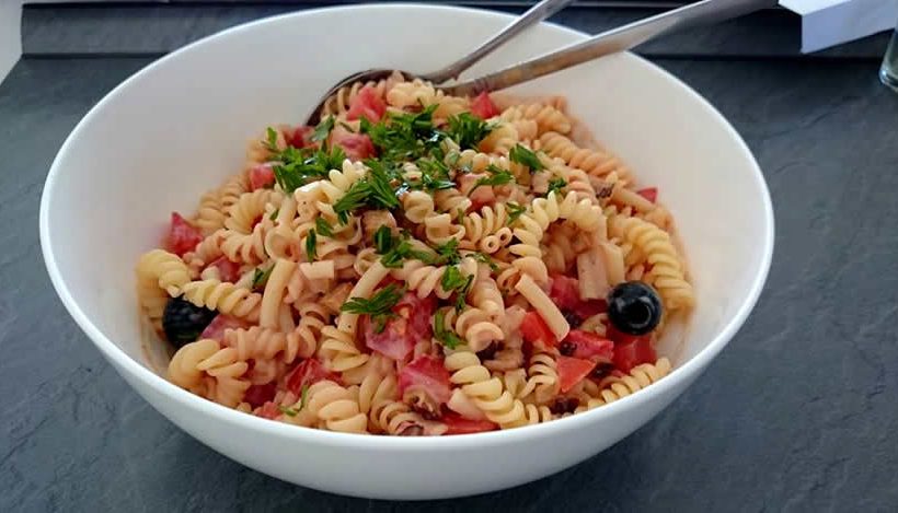 Tierleidfrei genießen: pikanter Nudelsalat Tierleidfrei genießen: pikanter Nudelsalat