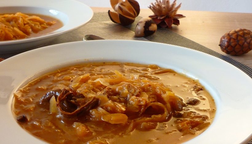 Tierleidfrei genießen: Slowakische Sauerkrautsuppe Tierleidfrei genießen: Slowakische Sauerkrautsuppe