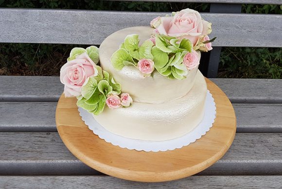 Tierleidfrei genießen: Silberhochzeitstorte Tierleidfrei genießen: Silberhochzeitstorte