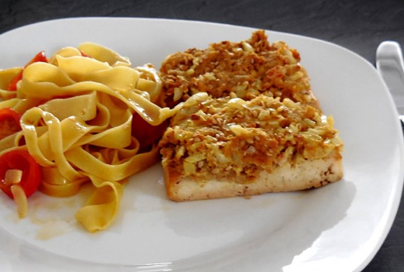 Tierleidfrei genießen: Tofu unter Senfkruste Tierleidfrei genießen: Tofu unter Senfkruste